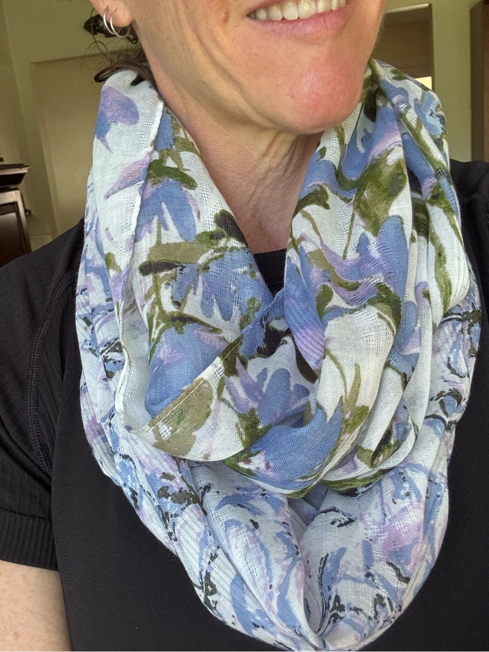 J JILL new lightweight floral INFINITY LOOP SCARF Blue green white ONE SIZE